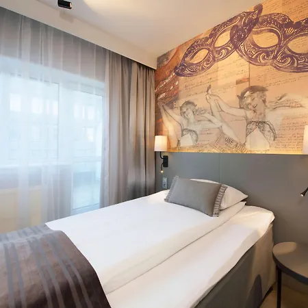 圣奥拉夫普拉斯斯堪迪克酒店 3*