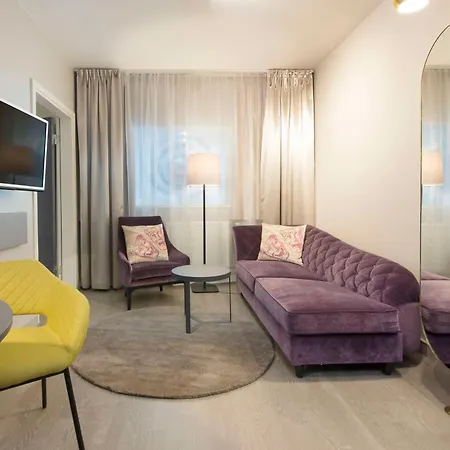 圣奥拉夫普拉斯斯堪迪克酒店 3* 奥斯陆