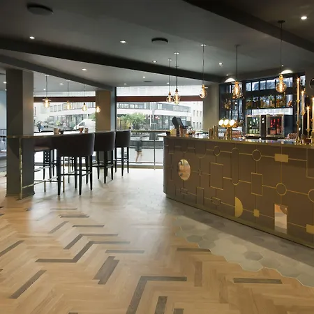 圣奥拉夫普拉斯斯堪迪克酒店 3*