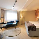 圣奥拉夫普拉斯斯堪迪克酒店 酒店